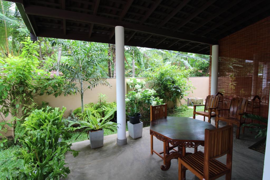 Santori Unawatuna Exterior photo